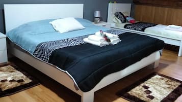 4 bedrooms, iron/ironing board, free WiFi, bed sheets
