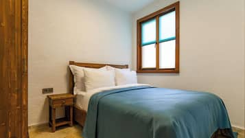 Family Villa, 4 Bedrooms, Non Smoking, Pool View | Down comforters, minibar, in-room safe, soundproofing