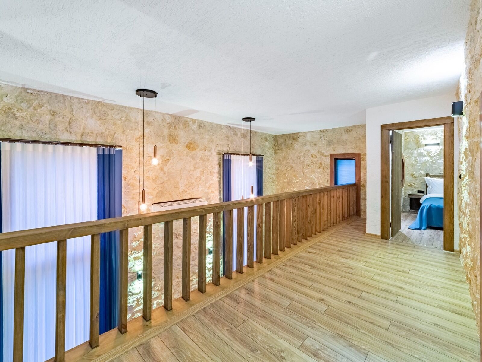 Down duvets, in-room safe, desk, soundproofing