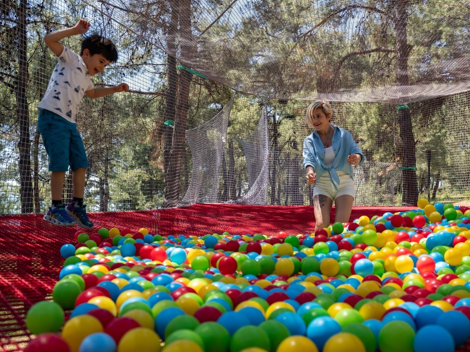 Children’s play area – outdoor