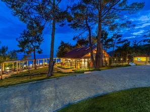 Restaurant - Marisstone Hotel Villa (Kesan)