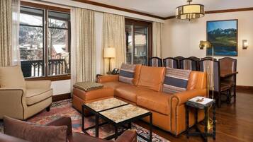 Smart TV, fireplace, printers