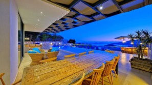 Outdoor dining - Luxury 5 Bedroom Kalkan Villa - Heated Pool 5 minute drive to the town (Kalkan)