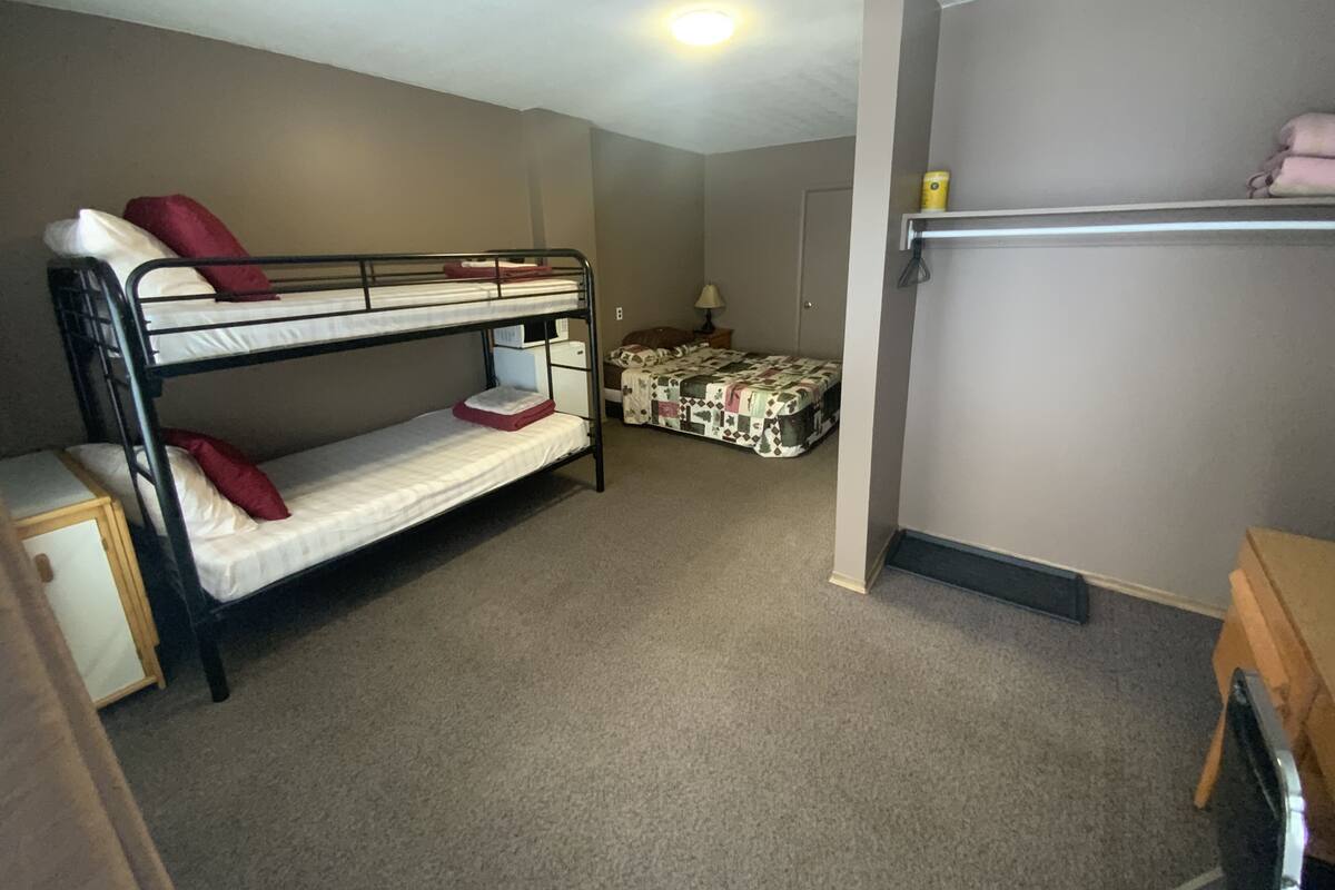 Family Room | WiFi (free), bed sheets