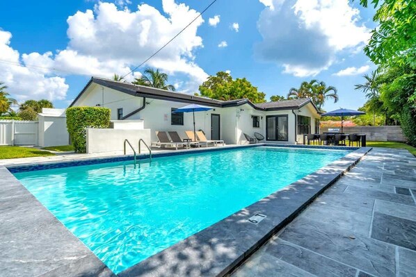 Outdoor pool, a heated pool