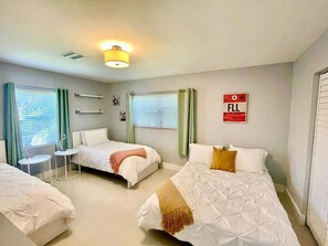 4 bedrooms, desk, iron/ironing board, free WiFi