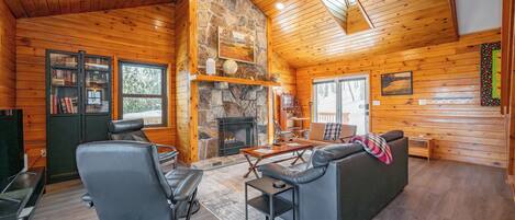 Smart TV, fireplace, table football