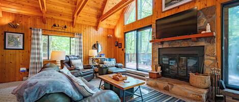 Télévision, cheminée