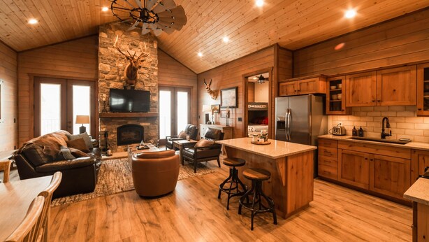 Living area - Small Group Rental | Cabins 4 - 6 | (Franklin County)