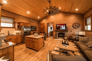 Fireplace, foosball - Small Group Rental | Cabins 4 - 6 | (Franklin County)