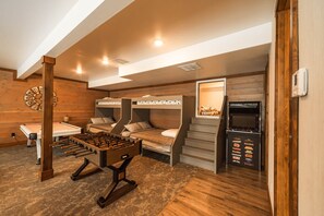 Games room - DMR Cabin 6 | Two-Level | Max Capacity 14 (Franklin County)