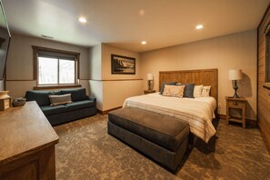 WiFi, bed sheets - DMR Cabin 4 | Two-Level | Max Capacity 16 (Franklin County)