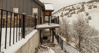 DMR Cabin 2 | Two-Level | Max Capacity 11