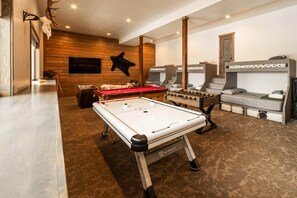 Game room - DMR Cabin 1 | Two-Level | Max Capacity 17 (Franklin County)