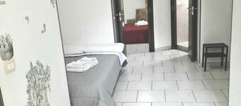 Friends house Naples center