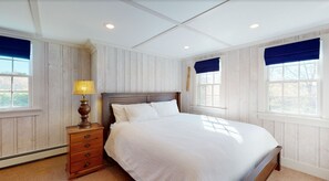 4 bedrooms, iron/ironing board, travel crib, free WiFi