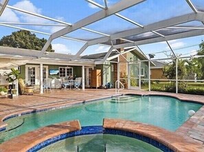 Outdoor pool, a heated pool - 7 Palms Pool House  (Cape Coral)