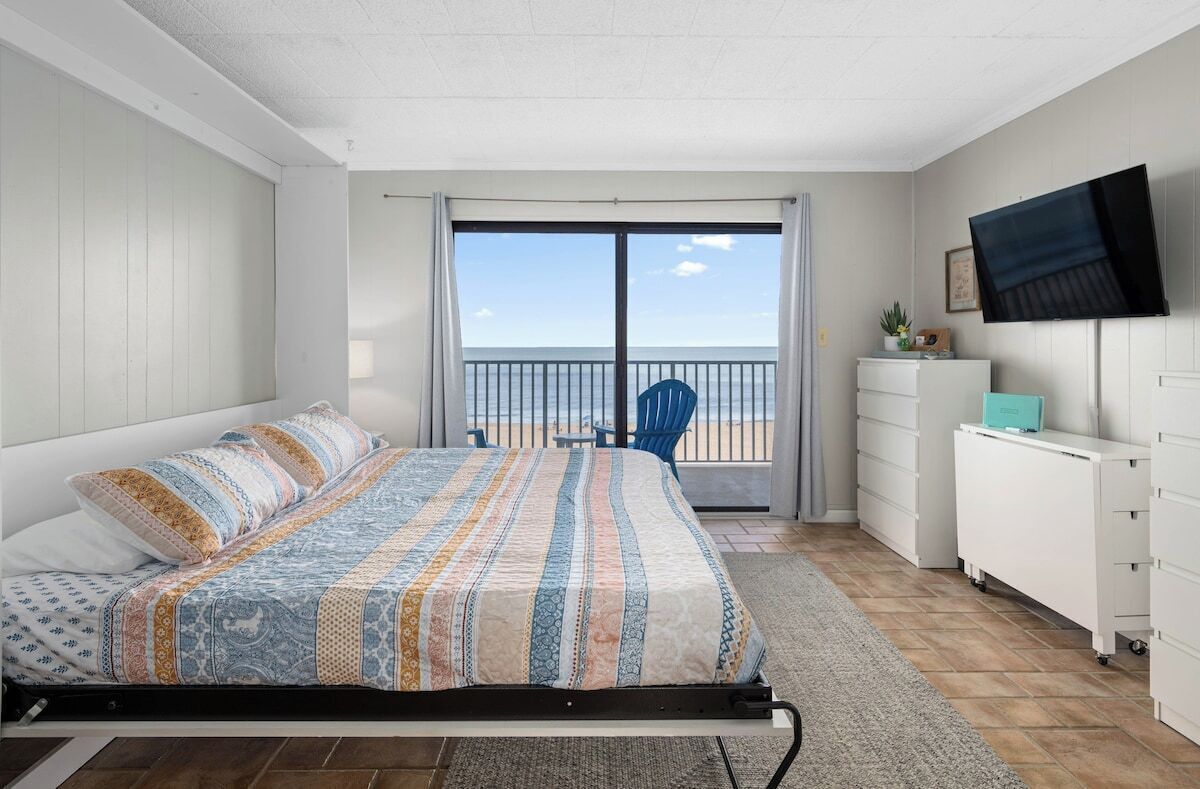 WiFi (free), bed sheets