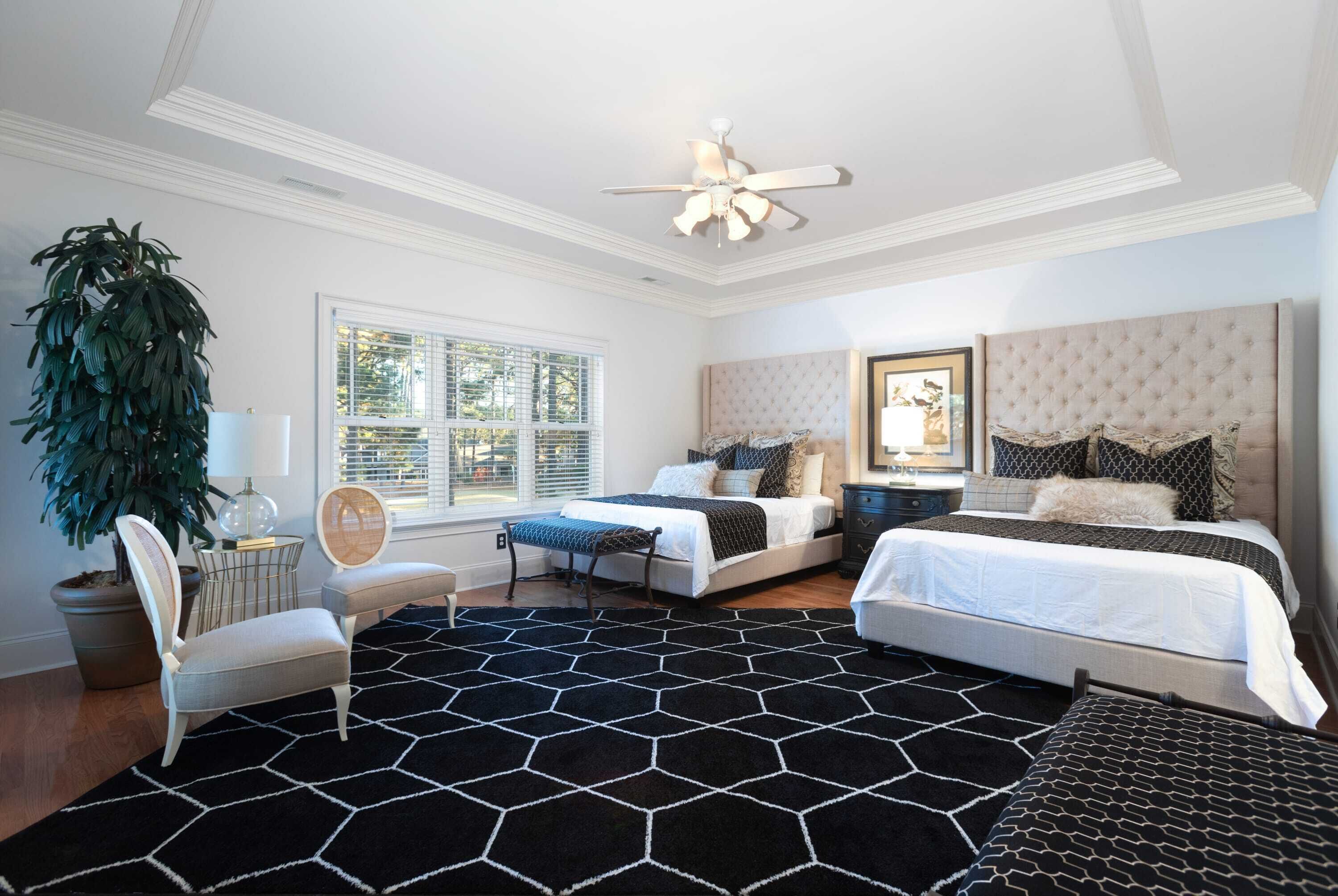 6 bedrooms, desk, iron/ironing board, WiFi