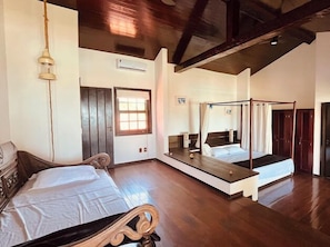 7 dormitorios, tabla de planchar con plancha, wifi y ropa de cama
