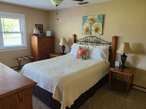 3 habitaciones, escritorio, tabla de planchar con plancha y wifi gratis 