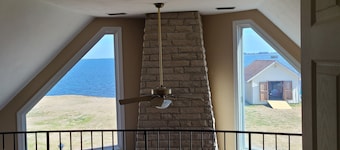Beautiful Waterfront Vacation Rental on the Currituck Sound