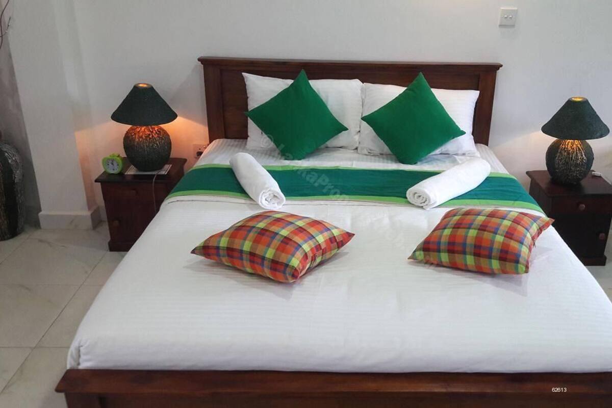 Wifi gratis y ropa de cama