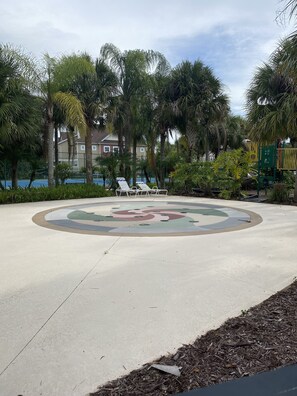 Property grounds - Cozy Condo 2.5 Miles from Disney! (Kissimmee)