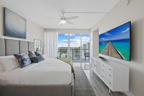 Room - Summer  Special! Stunning condo with beach views and hotel amenities. Sleeps 6 (Fort Lauderdale)