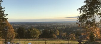 Spectacular Valley View in Wine Country