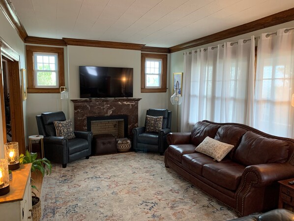 Smart-TV, Tischtennisplatte