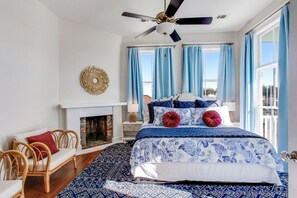 3 bedrooms, iron/ironing board, WiFi, bed sheets - High Style, Awesome Location! 117D by Forsyth Park (Savannah)