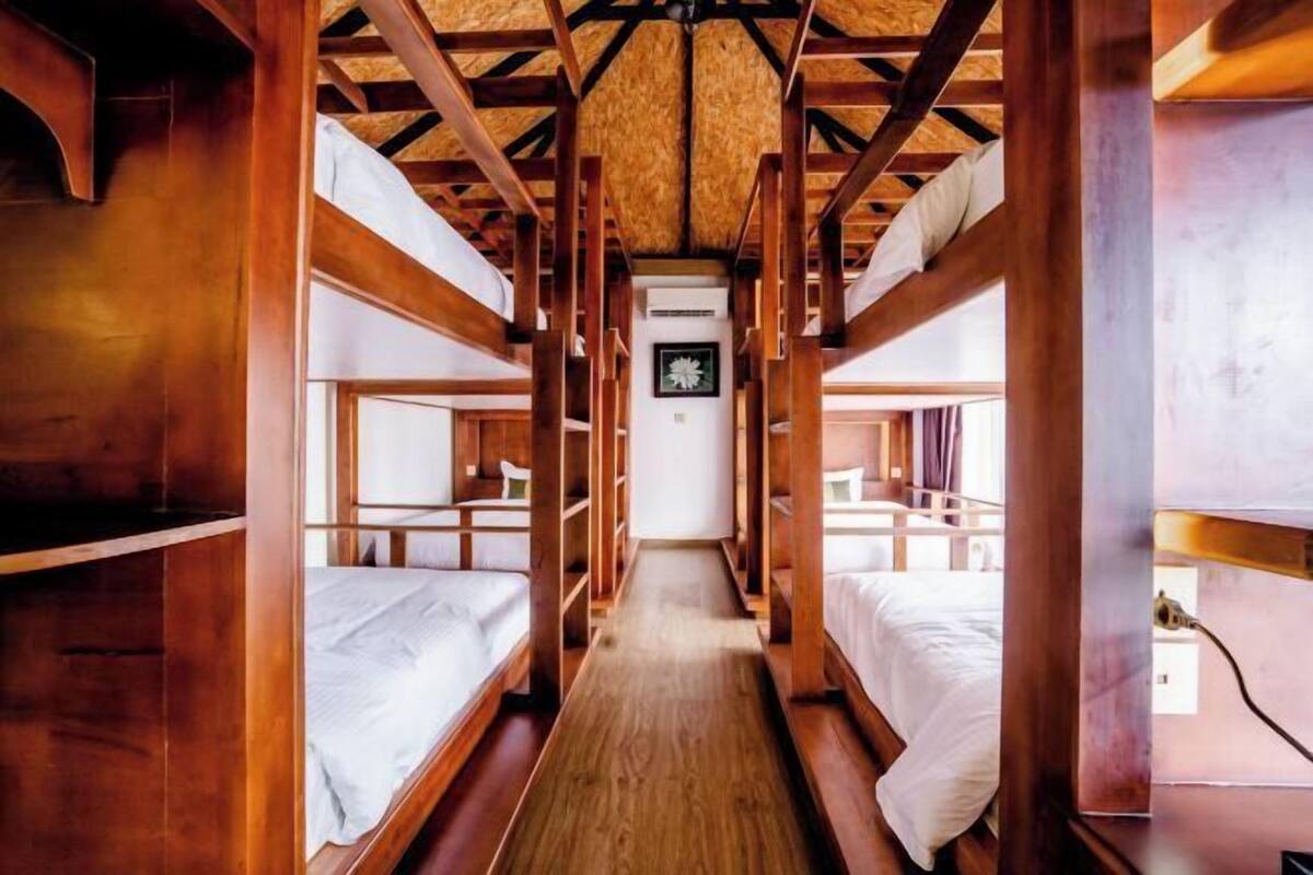1 quarto, frigobar, cofres nos quartos, individualmente decorados