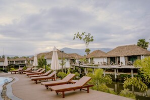 Alberca al aire libre