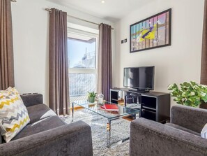 Flat-screen TV - Shoreditch Square, Hoxton by Interhome (Hoxton)