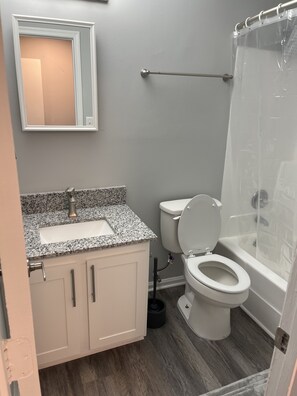 シャワー付き浴槽