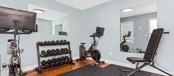 Beach Cottage With Private Home Gym & E-Bikes