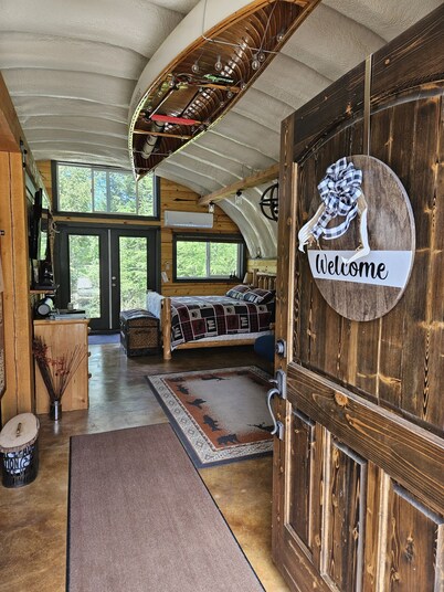 Luxurious Quonset hut in the woods, mountain views