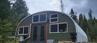 Luxurious Quonset hut in the woods, mountain views