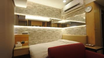 1 bedroom, desk, free WiFi, wheelchair access