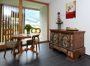 Dining - Apartment Künzel [upper floor | 75 m²] - Apartments Susanne (Rehmen)