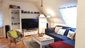 TV - Apartment 05 in Haus am See - Apartment Schilfperle with balcony (Sellin)