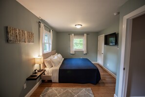 2 soverom, skrivebord, wi-fi (inkludert) og sengetøy