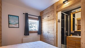 3 bedrooms, WiFi (free) - Méribel Mottaret Condo - Ski-in/Ski-out, 3BR, 8 guests, WIFI (Les Allues)