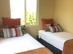 3 dormitorios, tabla de planchar con plancha, wifi gratis y ropa de cama