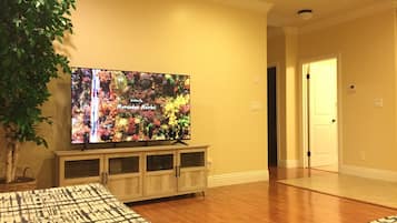 2 dormitorios, tabla de planchar con plancha, wifi gratis y ropa de cama