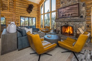 Smart-tv, pejs, stereoanlæg