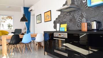 Deluxe Apartment | Private kitchen