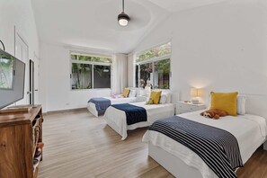 5 室のベッドルーム、旅行用ベビーベッド、WiFi、ベッドシーツ