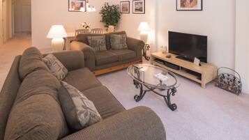 獨棟房屋, 4 間臥室 | 客廳 | 足球台